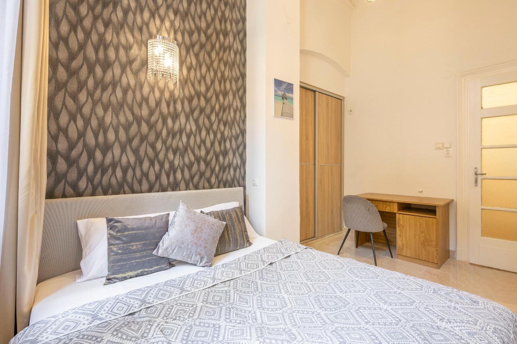 Cozy & Homy In The Heart Of Appartamento Budapest